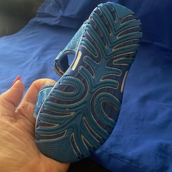 Child sandal Baby Shark - Picture 3 of 4